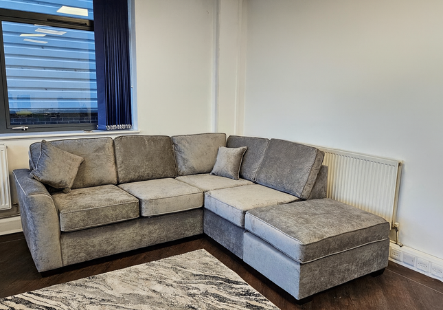 Veronica Right Hand Chaise Corner Sofa In Grey