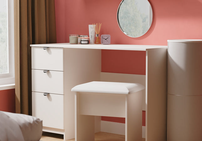 Bora Bedroom Collection In Matt White