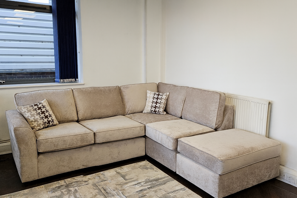 Veronica Right Hand Chaise Corner Sofa In Mink