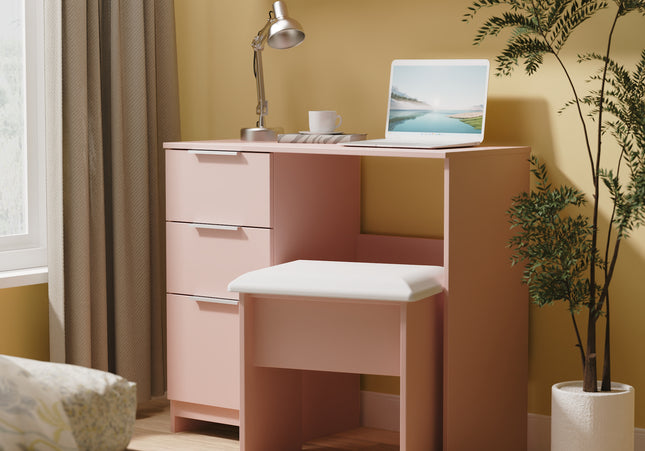 Plymouth Bedroom Collection In Kobe Pink